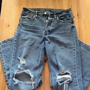 Women’s Ripped Jeans